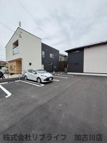 コーワロジデンスの駐車場