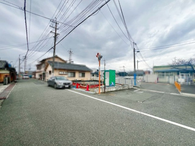 【前面道路含む現地写真】 | 岡山町　新築一戸建