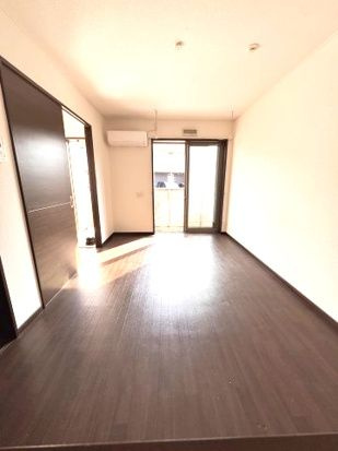 エルメゾン木下Ⅱの居間・リビング