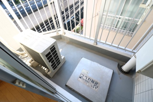 【バルコニー】