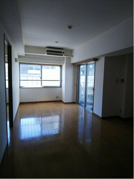 【居間・リビング】