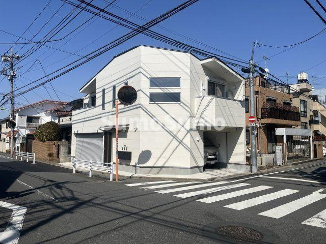 ウェール上馬のエントランス|清潔なエントランスです