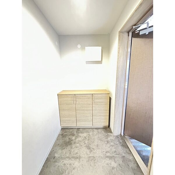 プルミエールK　岡崎市福岡町の玄関