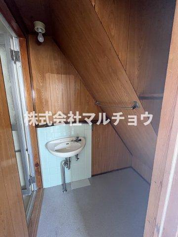 ビル槇山の洗面所|洗面台です