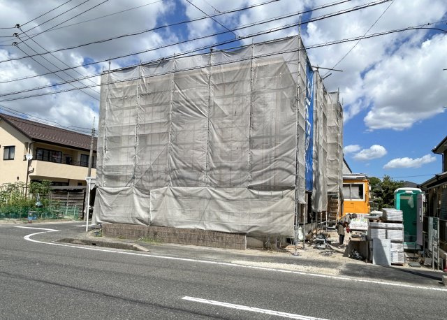 【清須市清州 限定1邸】北西角地/新清洲駅10分の前面道路含む現地写真|現地（2026.08上旬）撮影
現況：上棟工事中