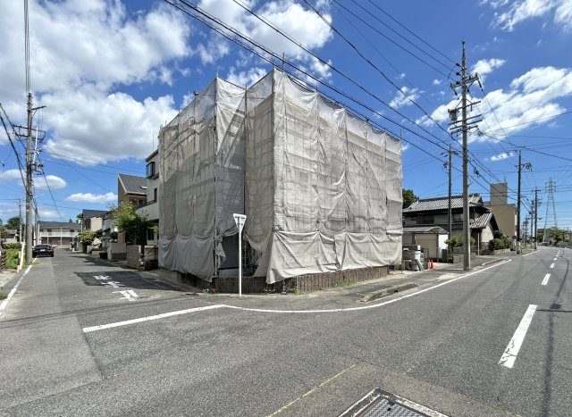 【清須市清州 限定1邸】北西角地/新清洲駅10分の前面道路含む現地写真|現地（2026.08上旬）撮影
現況：上棟工事中