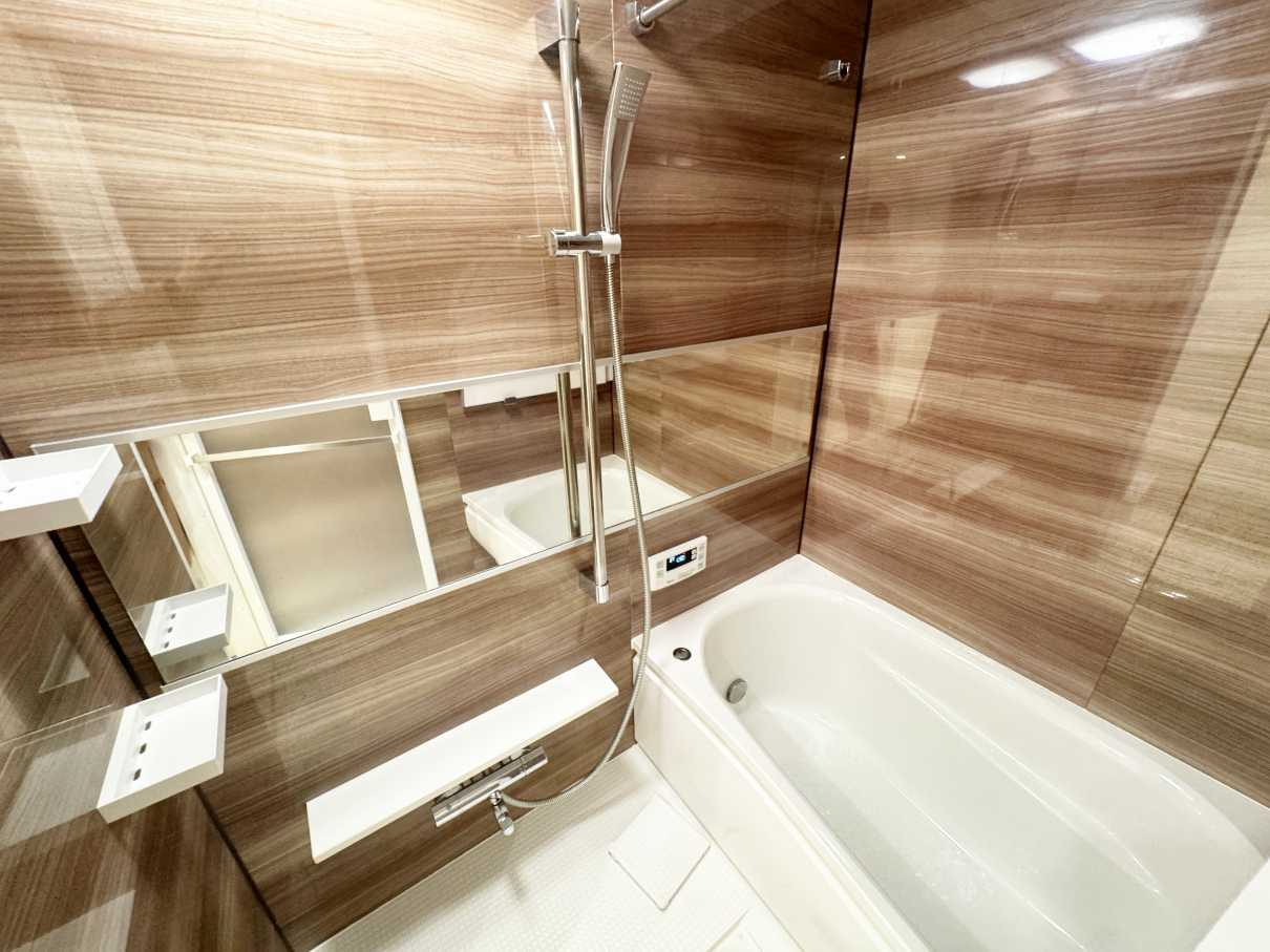 中銀三鷹マンシオンの浴室|日々の疲れを癒すお風呂付です