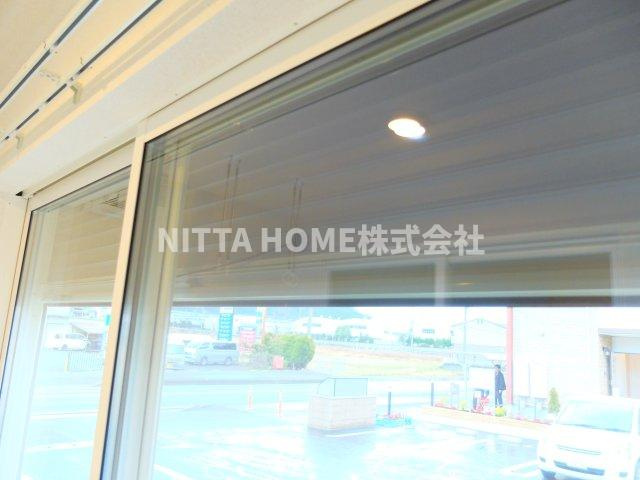 フレーシュの設備|シャッター・雨戸付きで防犯対策もできますね！