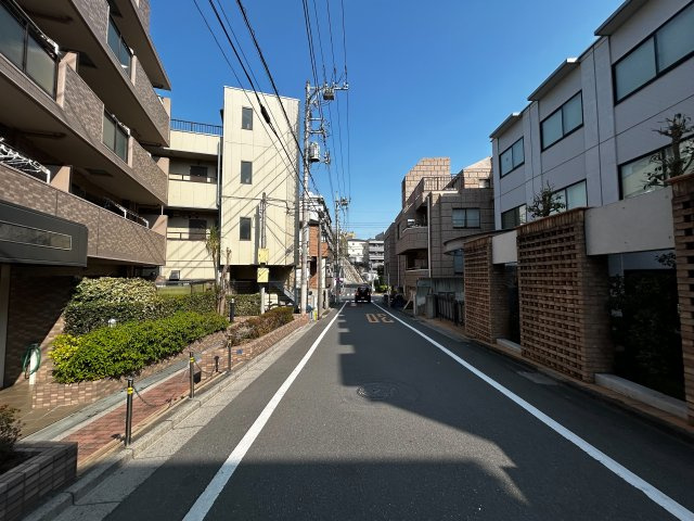 レクセルマンション板橋徳丸の外観|現地写真

現地ご見学希望・資料請求などお気軽にお問い合わせ下さい！
03-5990-5201