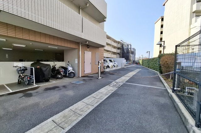 リーベスト岸和田パレッツの駐車場|駐車場