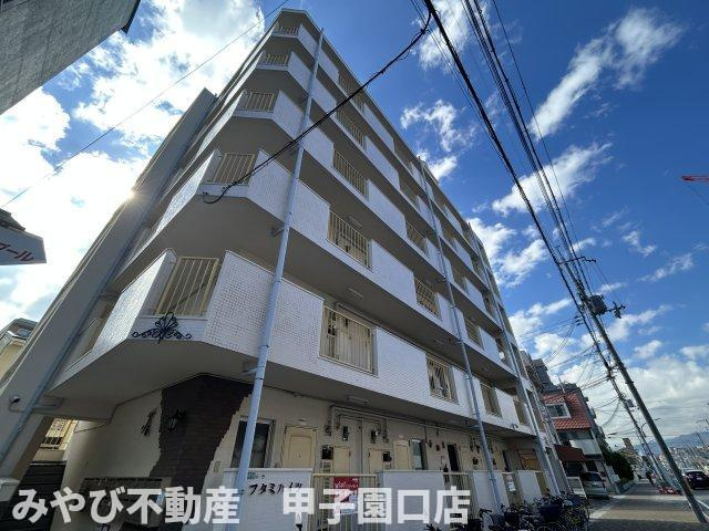 フタミハイツの外観
