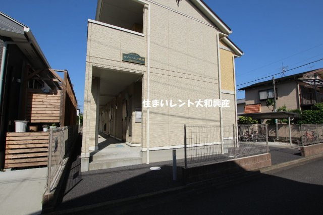セジュール上鶴間のエントランス