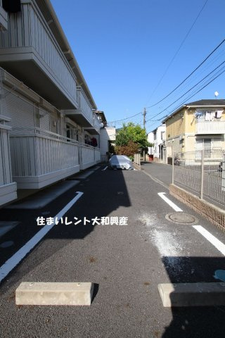 セジュール上鶴間の駐車場