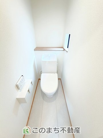 ハートフルタウン宇都宮市双葉2丁目438番のトイレ|小窓から換気ができて清潔なトイレスペース☆