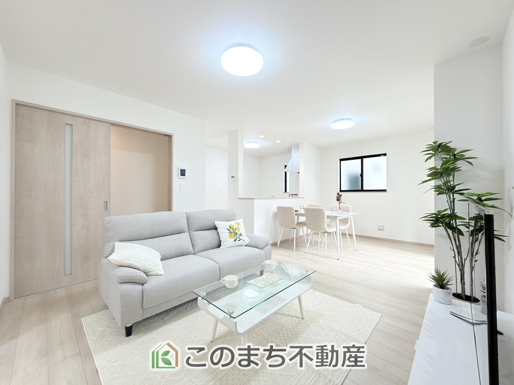 ハートフルタウン宇都宮市双葉2丁目438番の居間・リビング|モデルルーム家具設置していますので、ぜひ雰囲気を見にご来場くださいませ♪