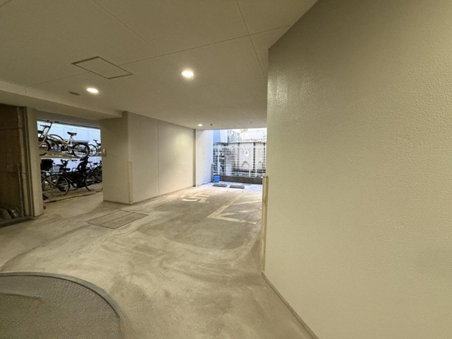 【駐車場】