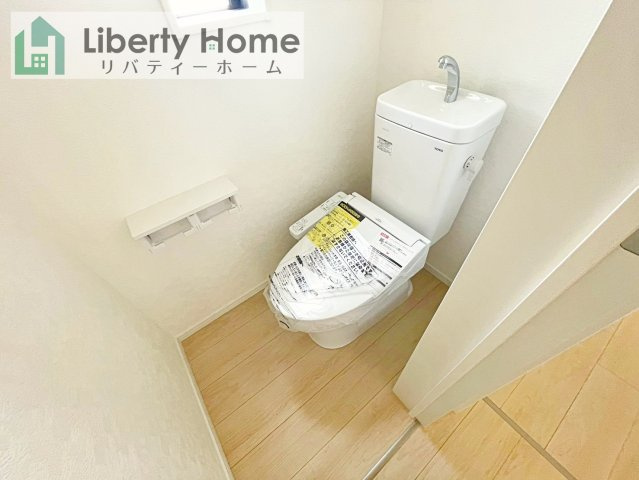 土浦市小松第7　新築戸建　2号棟のトイレ