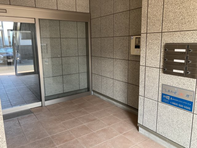 【エントランス】フォブール寺川