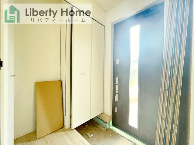 土浦市小松第7　新築戸建　3号棟の玄関