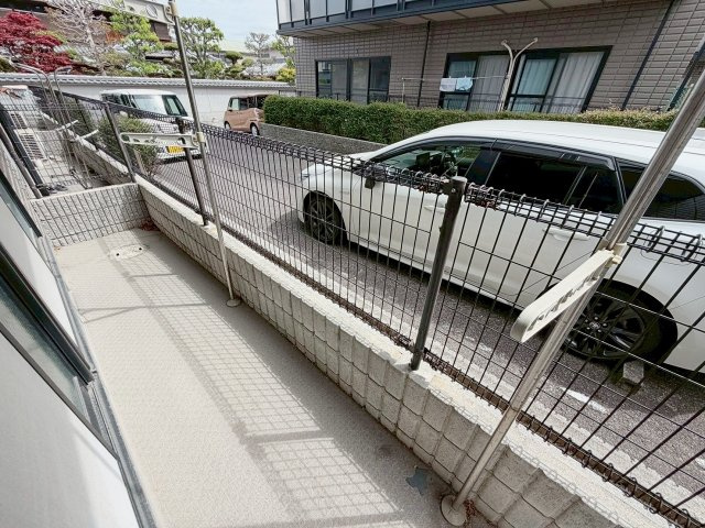 ハーモニーマンションA棟のバルコニー