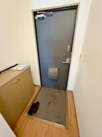 ハーモニーマンションA棟の玄関