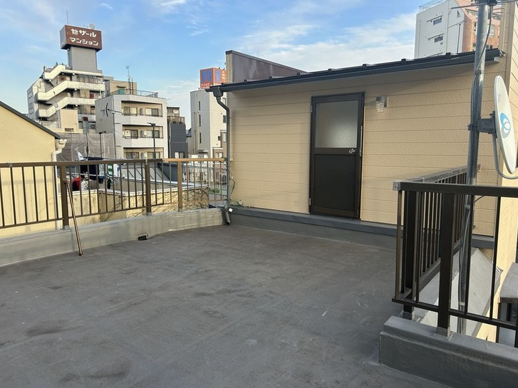 【バルコニー】