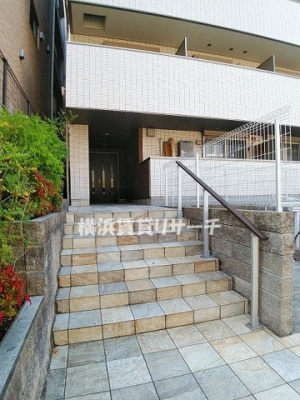 【エントランス】 | サンビューノ仲町台