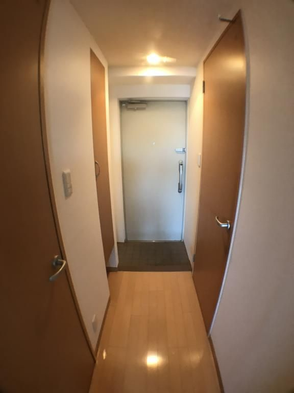 コンフォート宮町の玄関