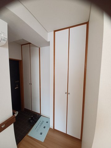 幸楽ビルの玄関