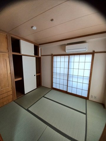 幸楽ビルの和室