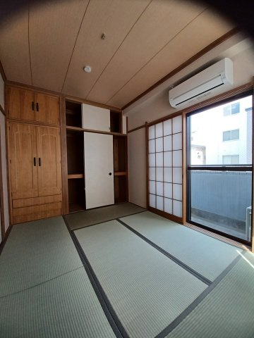 幸楽ビルの和室