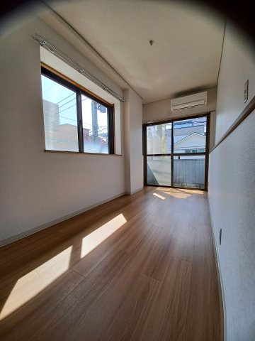 幸楽ビルの洋室