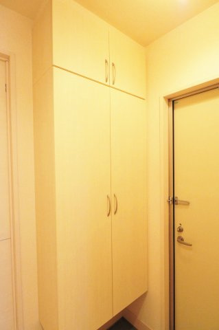 パティオにしはらの玄関