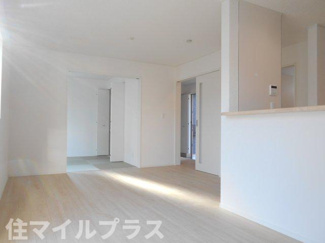【居間・リビング】 | 二本松市郭内2丁目新築一戸建て6棟 | おしゃれな居間です