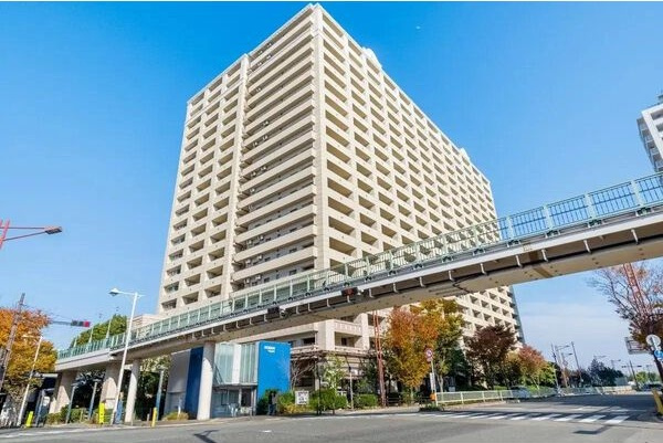 リバーガーデンコスモスクエアの外観