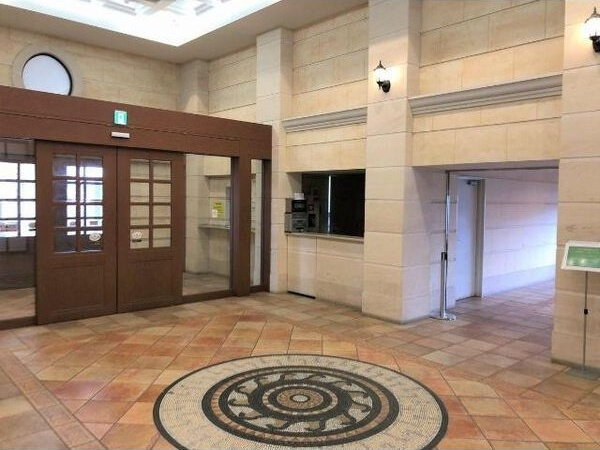 リバーガーデンコスモスクエアのエントランス