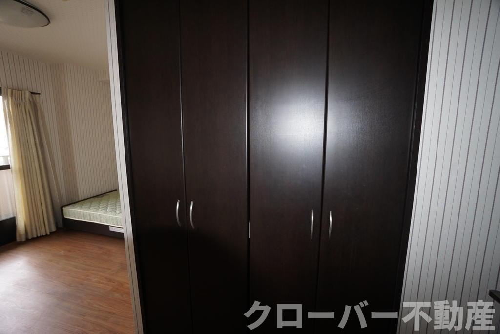 クレスト中府の収納