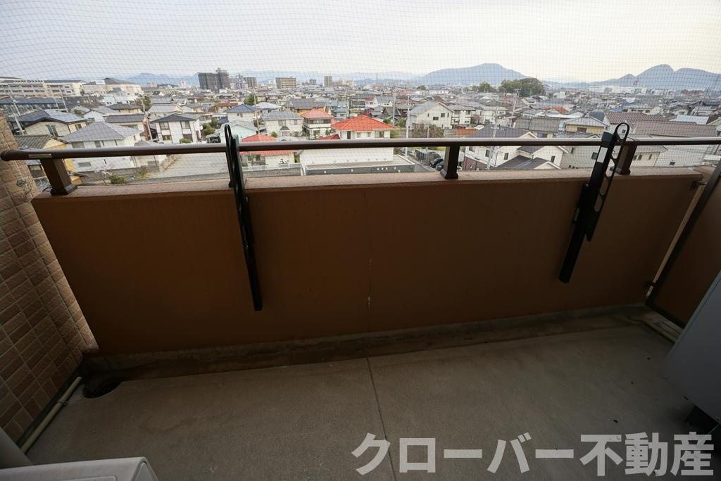 クレスト中府のバルコニー