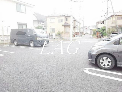 【その他共用部分】 | ブリランテ | 駐車場です。