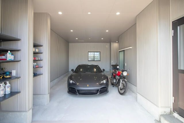 ガレージハウス　ＦＵＪＩ　ＰＩＴの駐車場