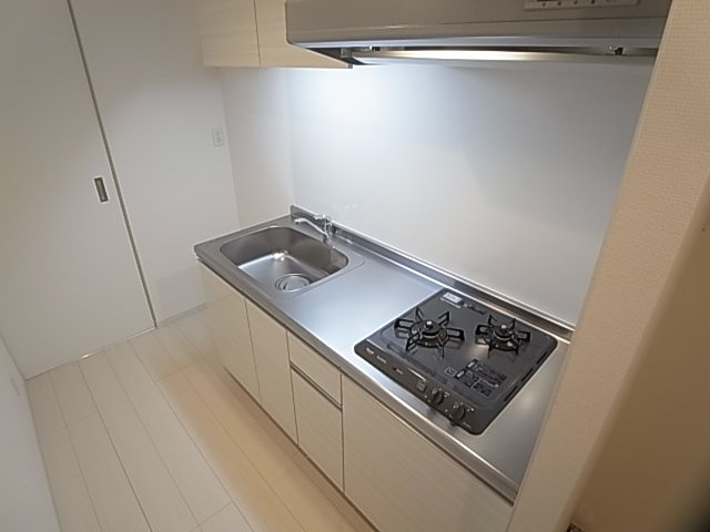 神戸市兵庫区矢部町の賃貸マンションのキッチン|システムキッチン（ガス２口）