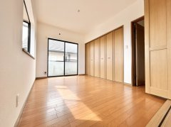 丸亀市垂水町　リフォーム戸建の洋室