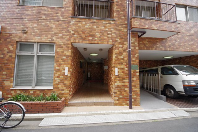 【エントランス】