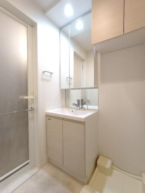 クレイシア秋葉原ラグゼスウィートの洗面所