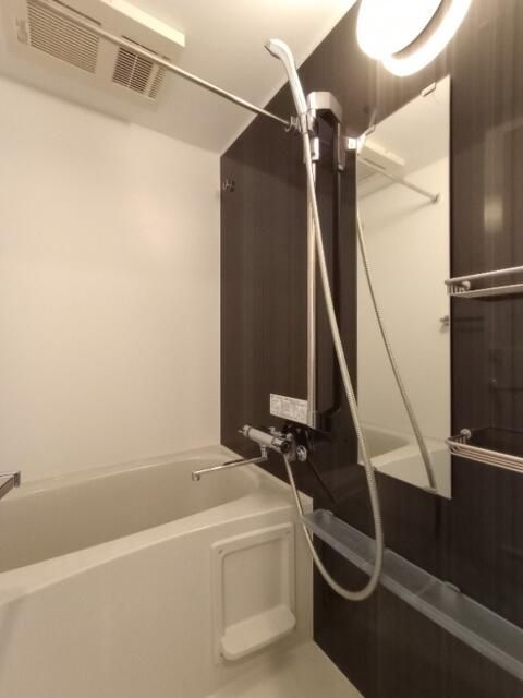 クレイシア秋葉原ラグゼスウィートの浴室