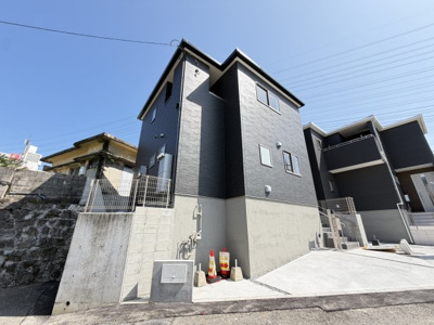【外観】 | 北中城村瑞慶覧（全2棟）ラスト1号棟 | 1号棟　駐車場完備♪