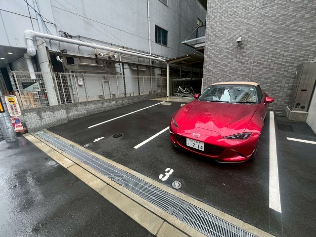 WORVE大阪本町の駐車場