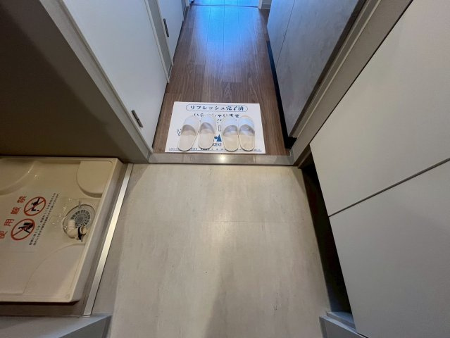 WORVE大阪本町の玄関