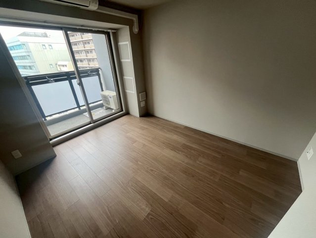 WORVE大阪本町の洋室