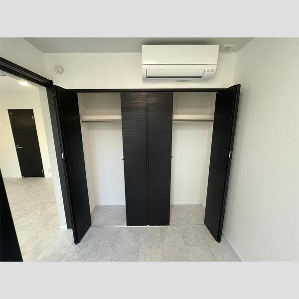 Garage Villa Shivers Aの収納